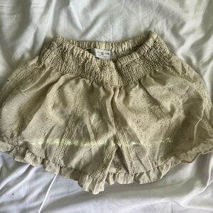 Kids Cream Ruffled Shorts
